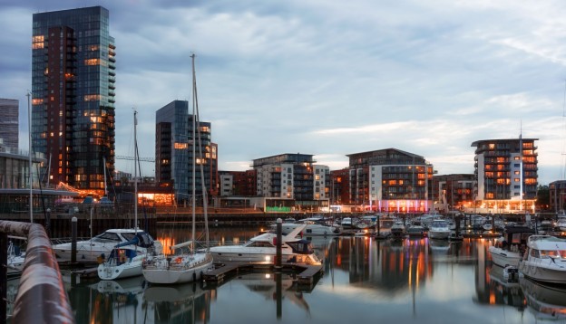Southampton-Harbour-Sterling-Images