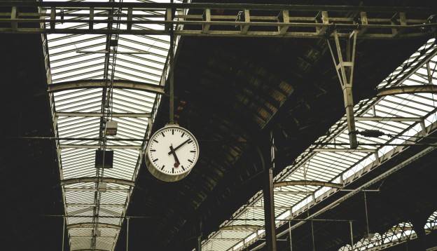 Train Station Clock Lum3n